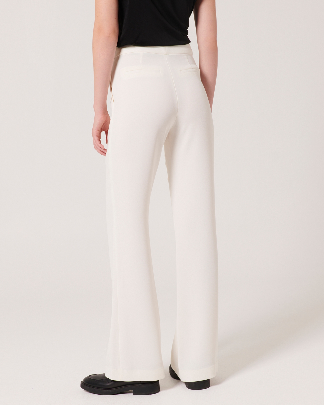 Periwinkle Pants Wide ecru crepe pants ZAPA