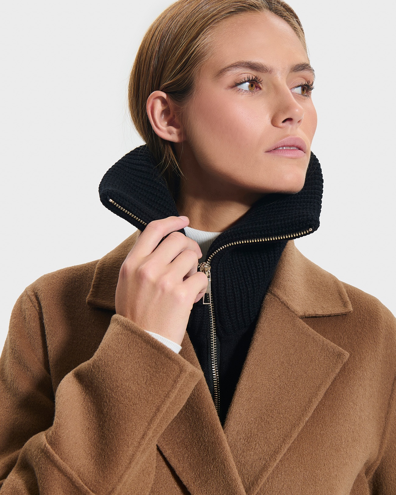 Cassandra Collar Black Zipped Collar ZAPA