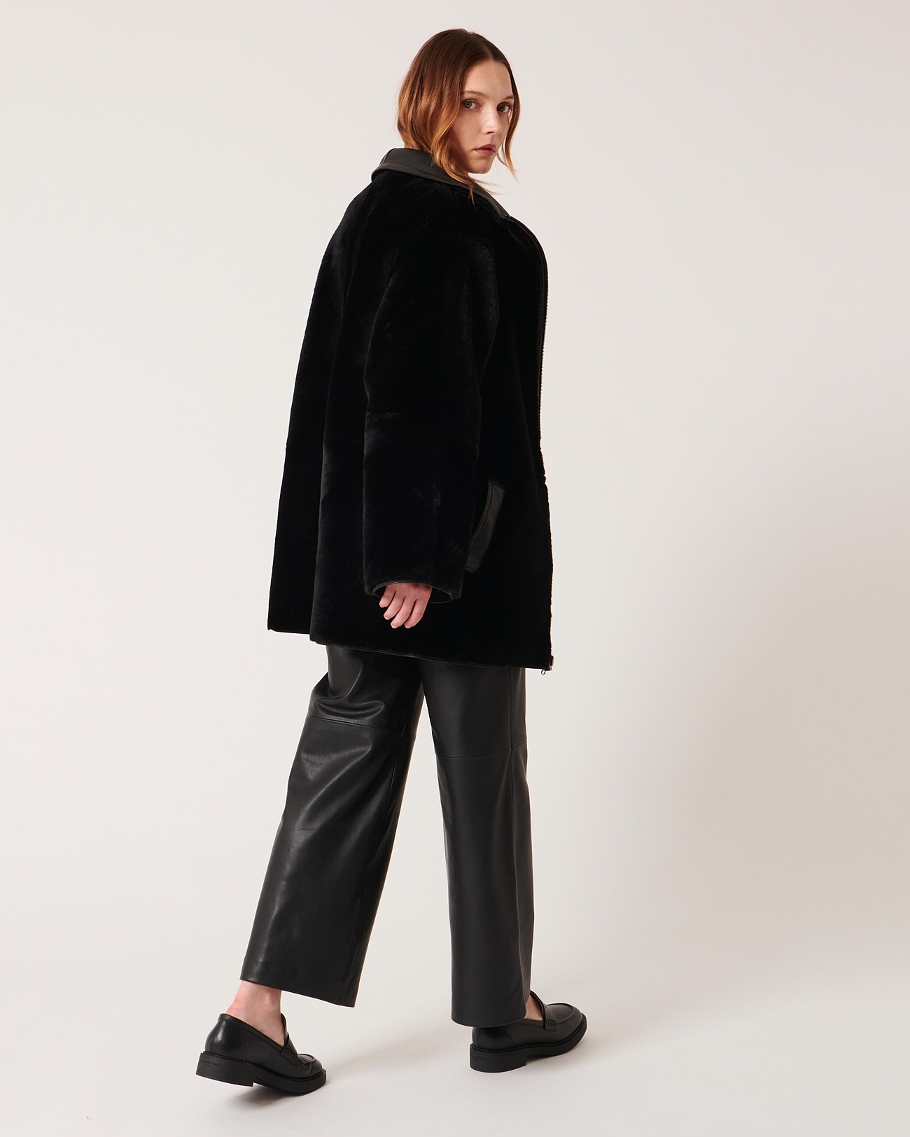 Manteau Maya Manteau en peau lain&eacute;e noir ZAPA