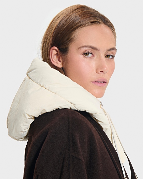 Cheyenna hood ecru pull-on hood zapa
