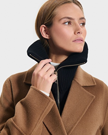Cassandra Collar Black Zipped Collar ZAPA