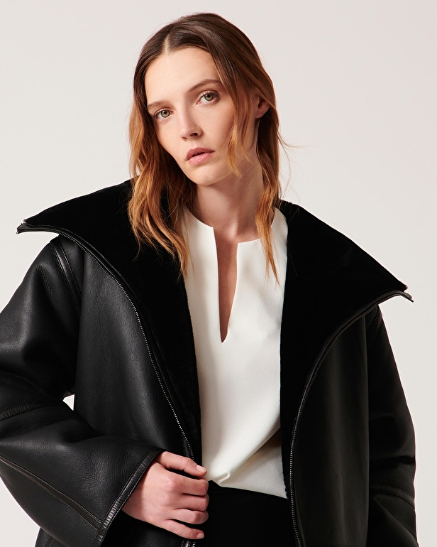 Manteau Maya Manteau en peau lain&eacute;e noir ZAPA