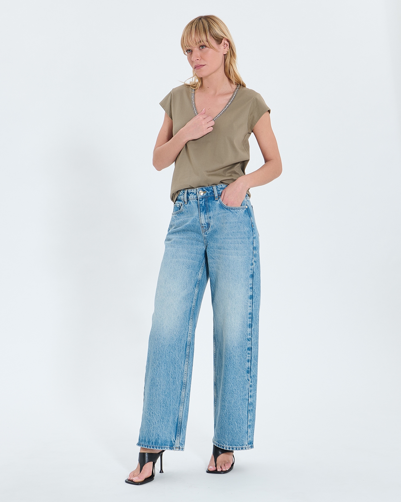Tulipe Top Khaki V-neck T-shirt ZAPA
