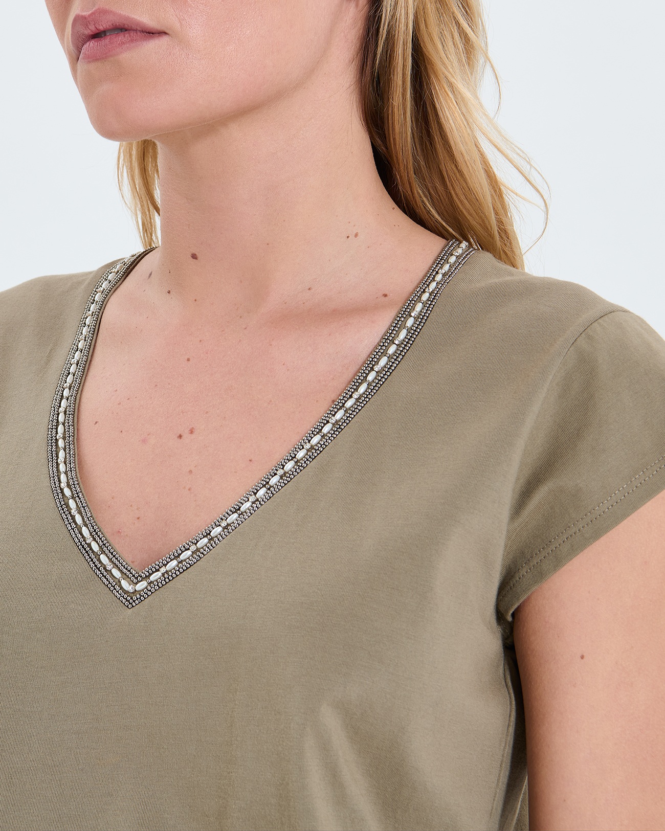 Tulipe Top Khaki V-neck T-shirt ZAPA