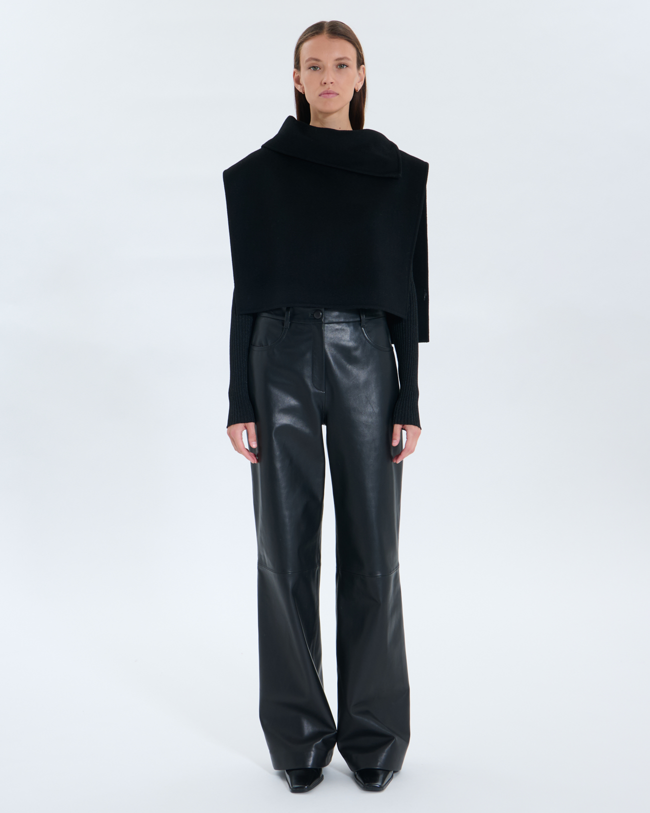 Cariny Neck Cariny Neck Black ZAPA