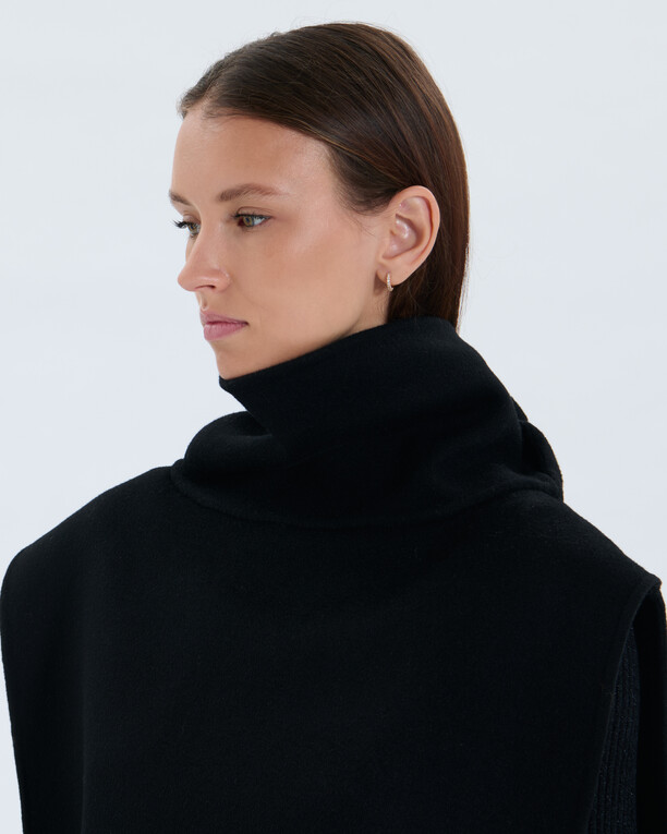 Cariny Neck Cariny Neck Black ZAPA
