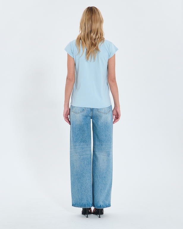 Tulipe Top Sky blue V-neck T-shirt ZAPA