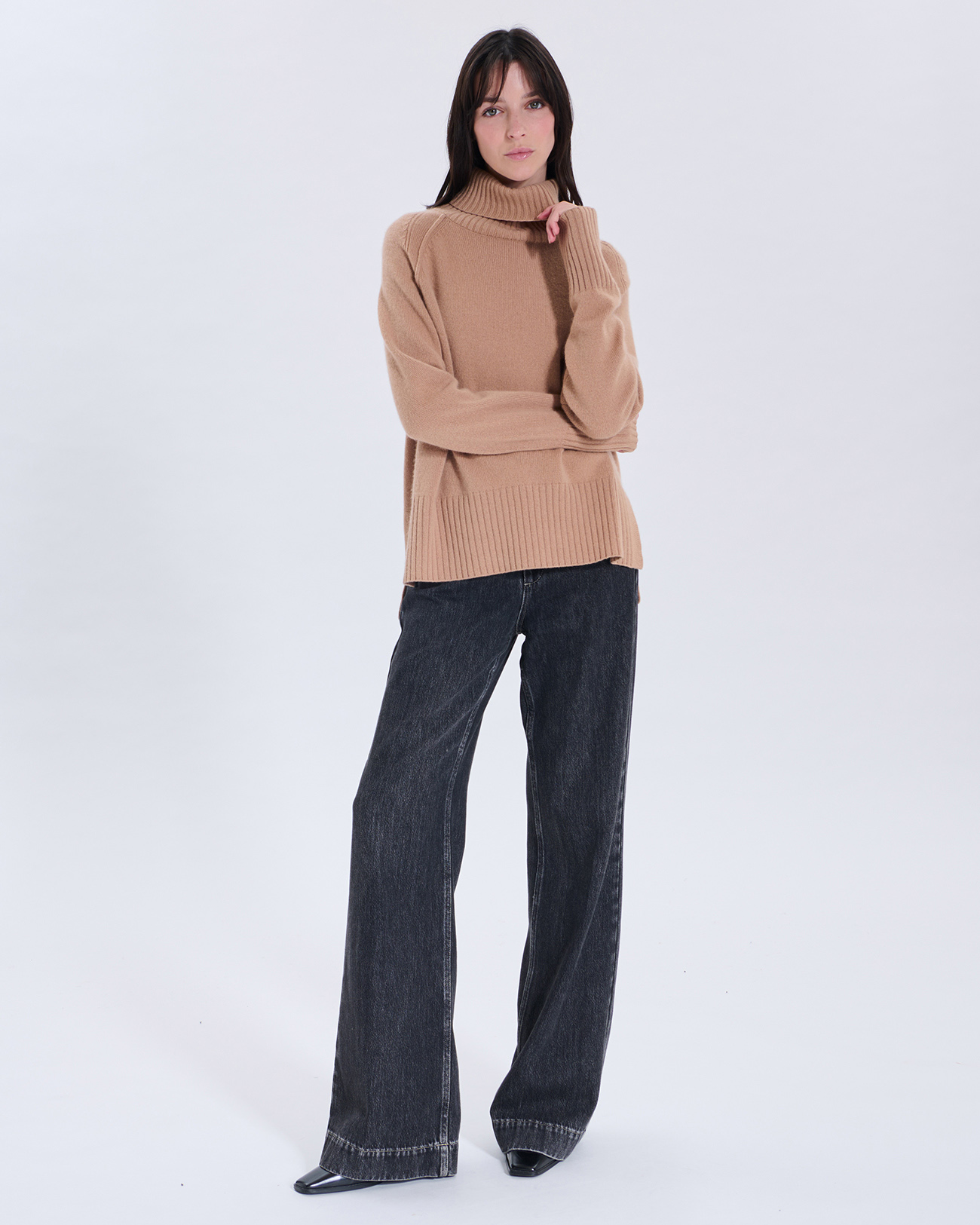 Nefeli Sweater Nefeli Camel cashmere sweater ZAPA
