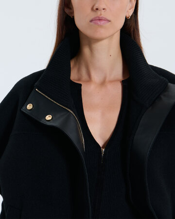 Charlie Cape Charlie Cape Black ZAPA