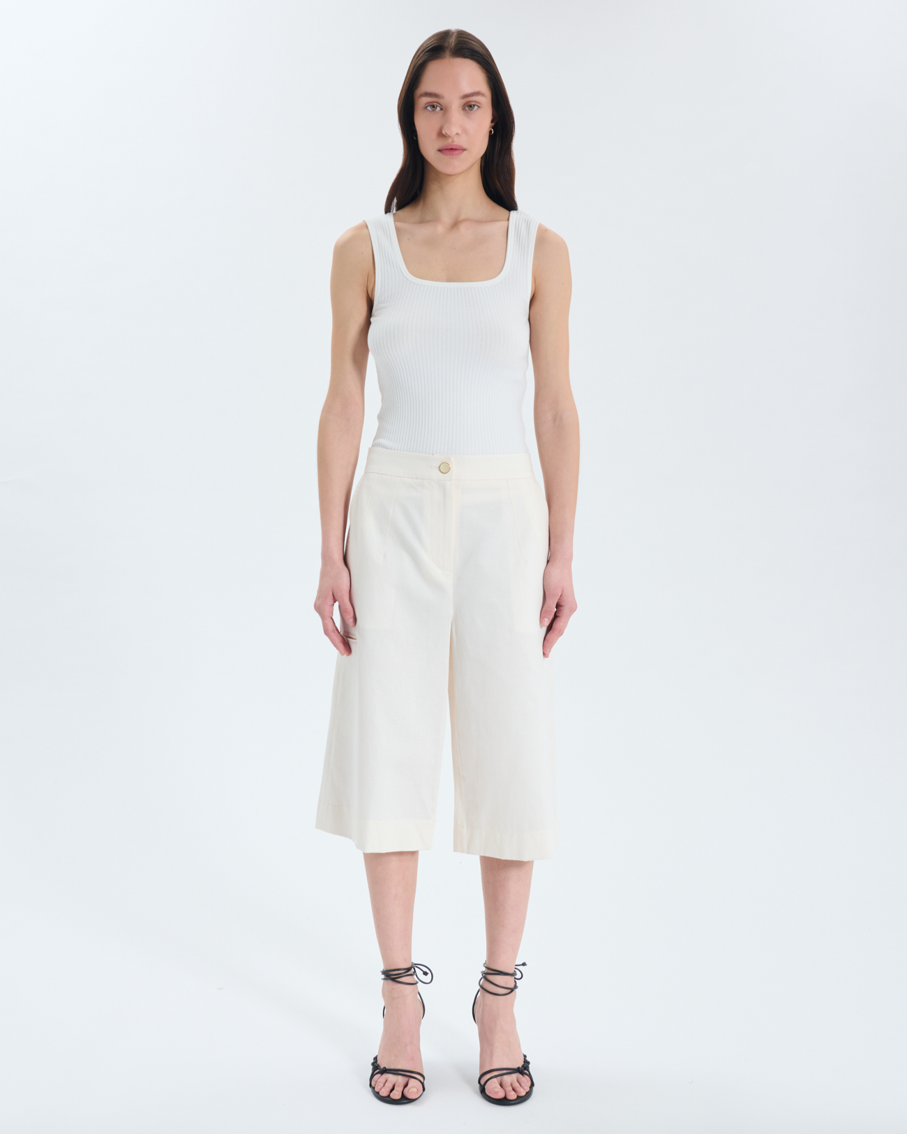 Slim Fit Shorts Slim ecru shorts ZAPA