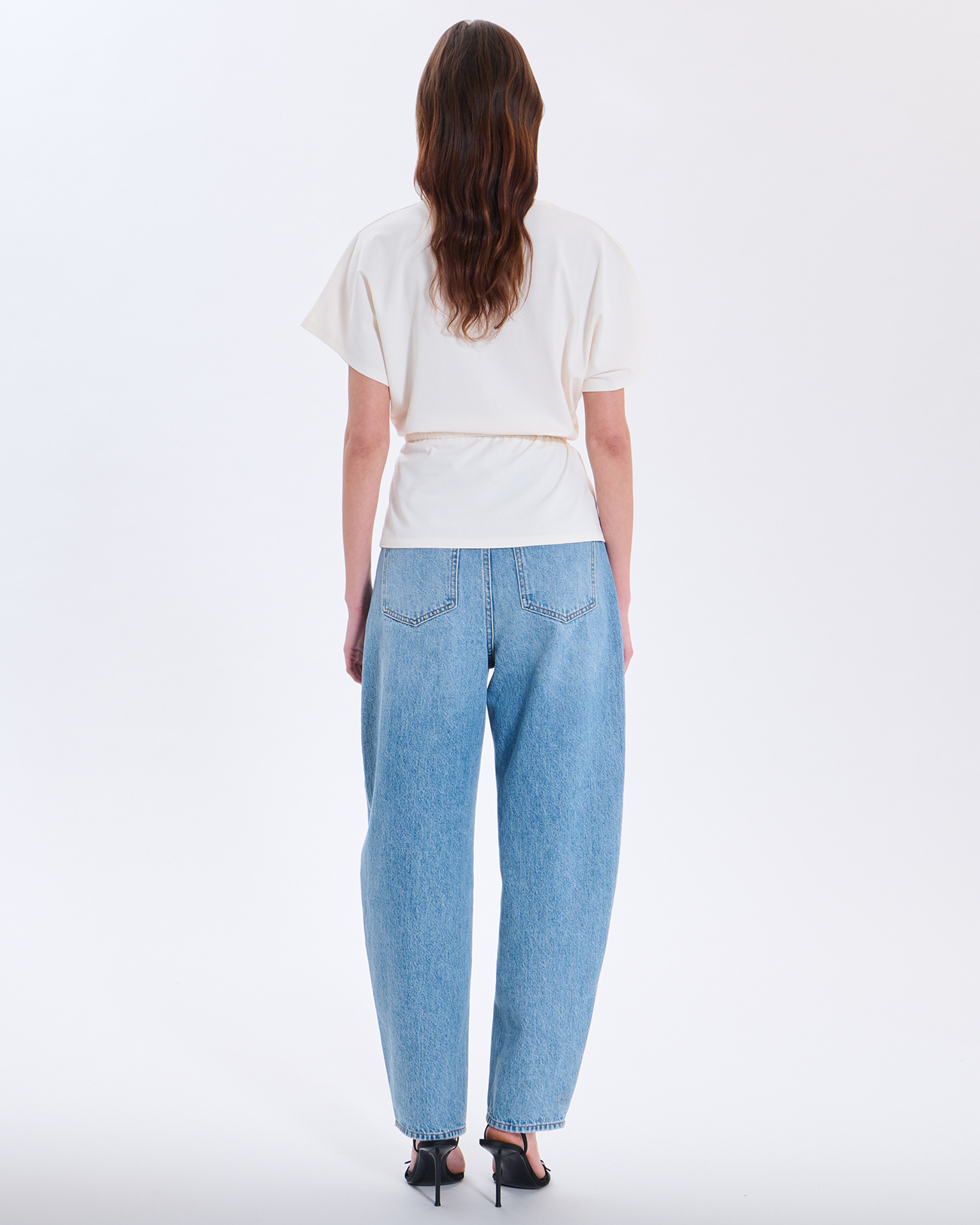 Toria Top Ecru top with a cinched waist ZAPA