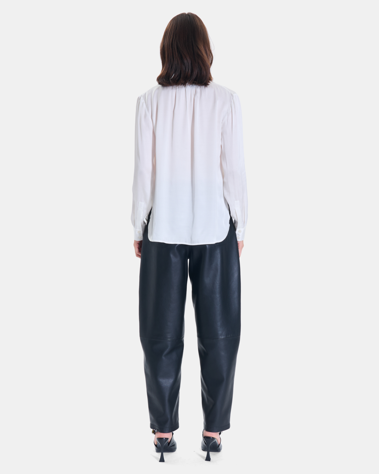 Beca Blouse Flowy off-white blouse with long sleeves ZAPA