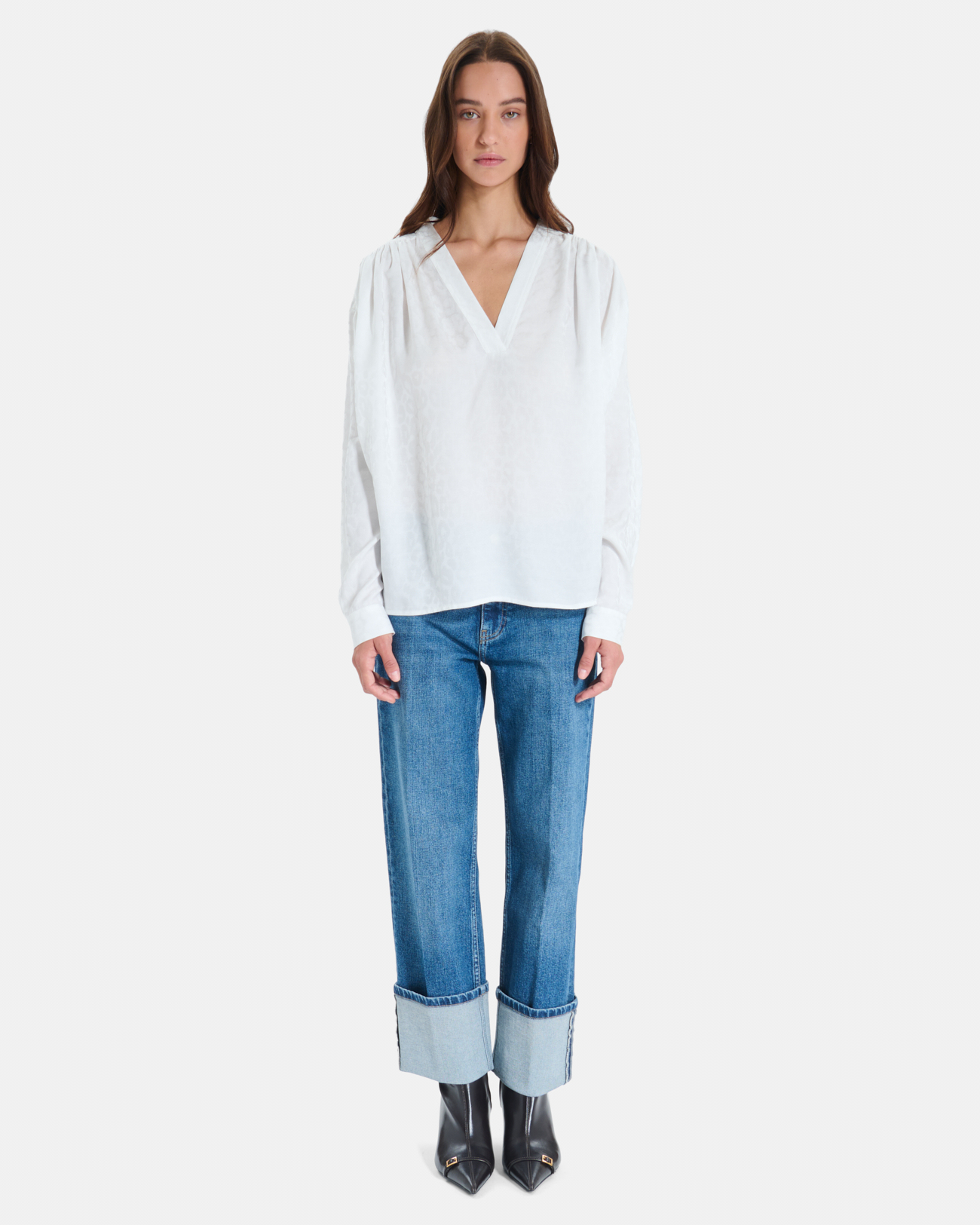 Brielle Blouse Ecru flowy blouse with long sleeves and a V-neck ZAPA