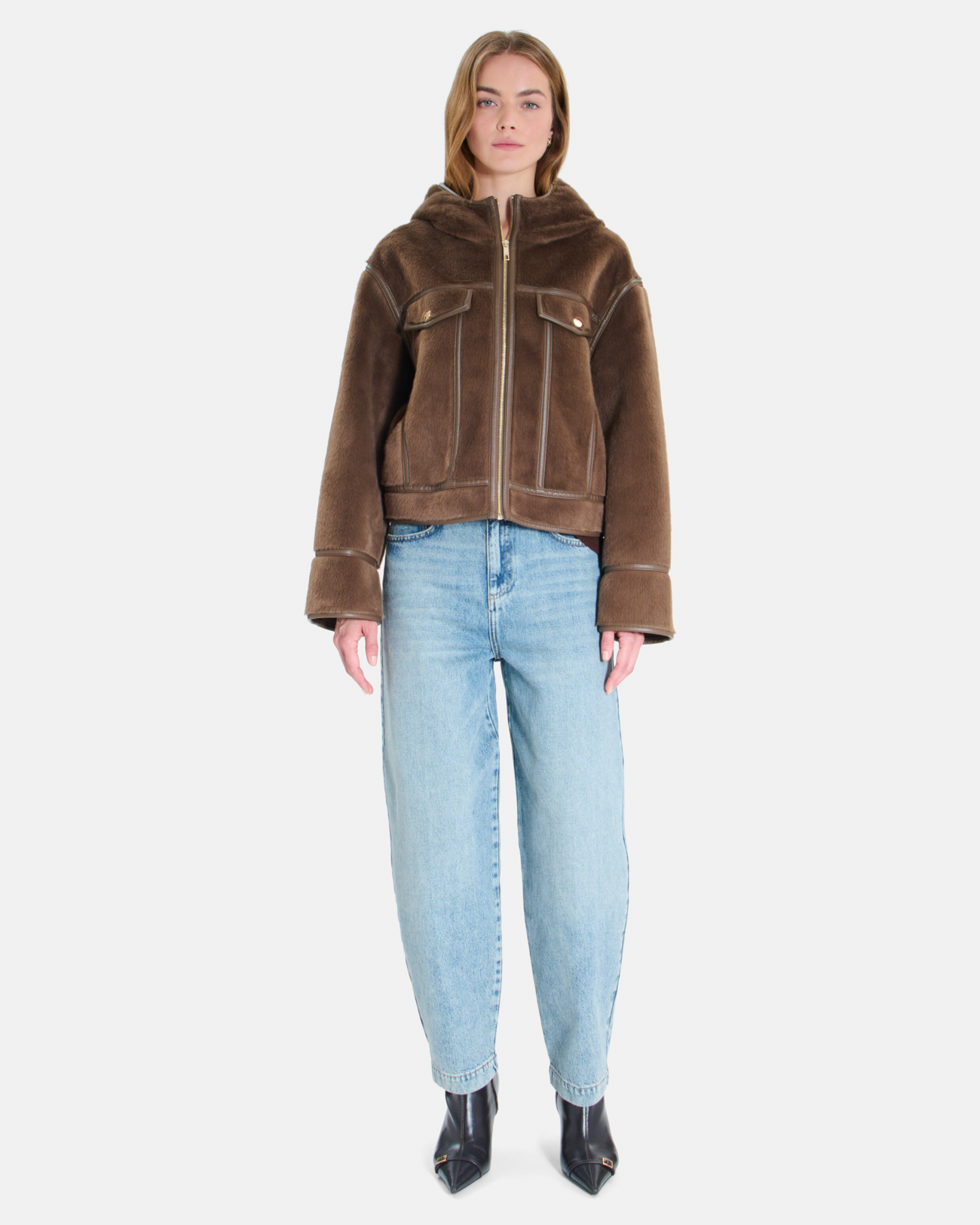 Moira Coat Short brown boxy-cut coat with a stand-up collar ZAPA