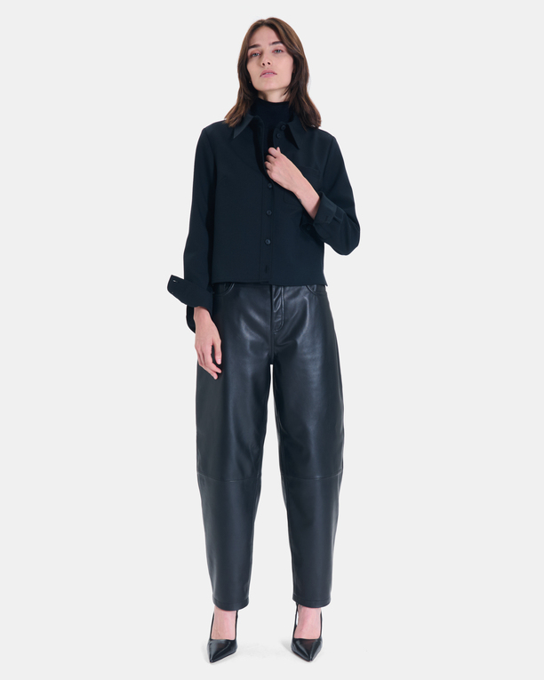 Conie Shirt Modern black shirt with a classic collar ZAPA