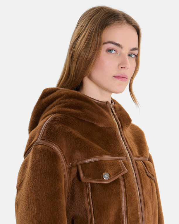 Moira Coat Short tobacco-colored boxy-cut coat with a stand-up collar ZAPA