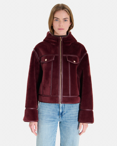 Moira coat short burgundy boxy-cut coat with a stand-up collar zapa
