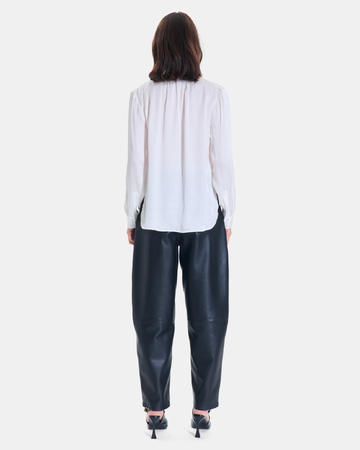 Beca Blouse Flowy off-white blouse with long sleeves ZAPA