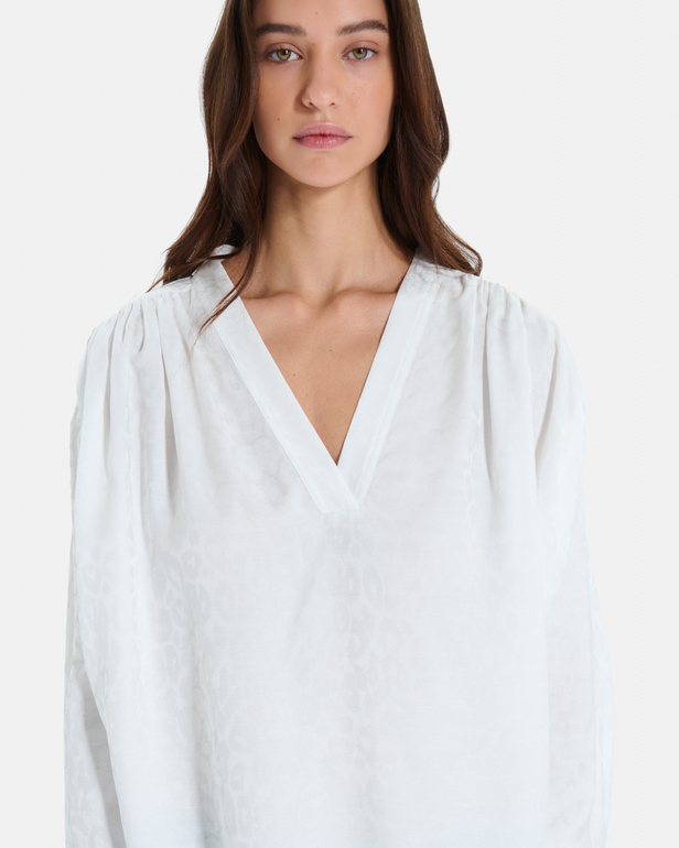 Brielle Blouse Ecru flowy blouse with long sleeves and a V-neck ZAPA