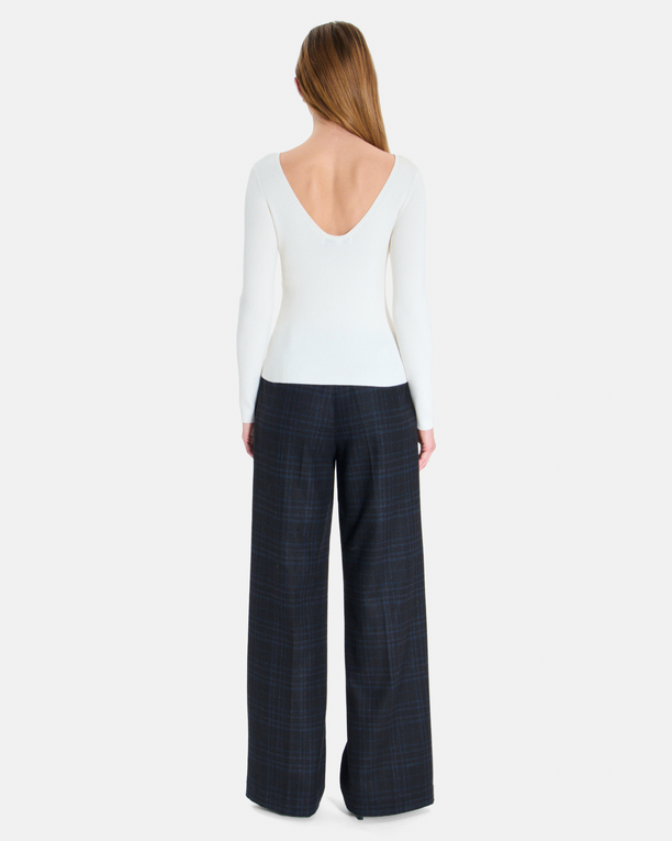 Pomela sweater Cream V-neck sweater, fitted cut ZAPA