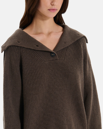 Nirae Sweater Hazelnut-colored wool sweater with a high neck ZAPA