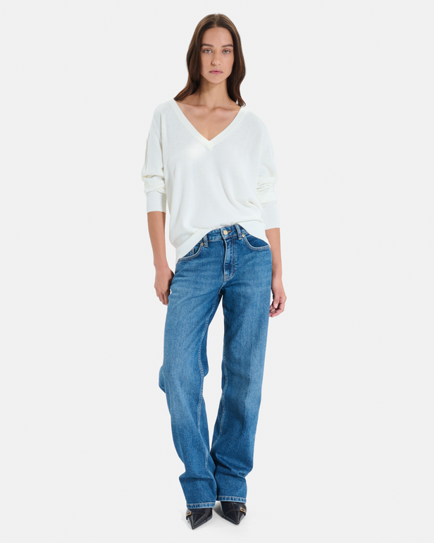 Pelu Sweater Cream V-neck sweater in fine knit ZAPA